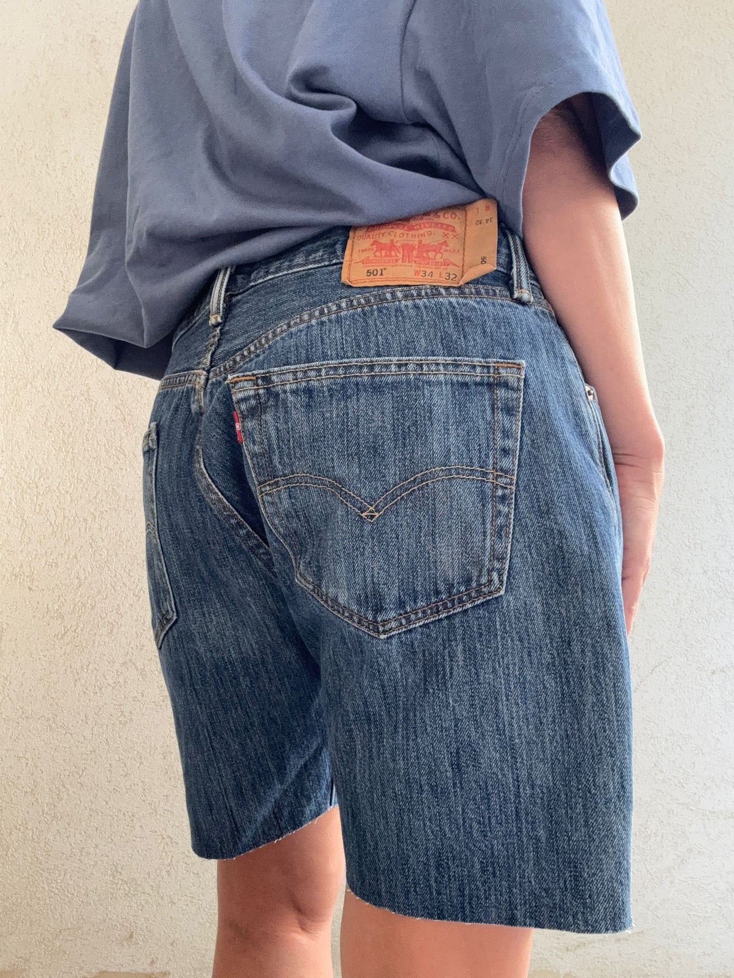 שורט גינס ליוויס כחול כהה