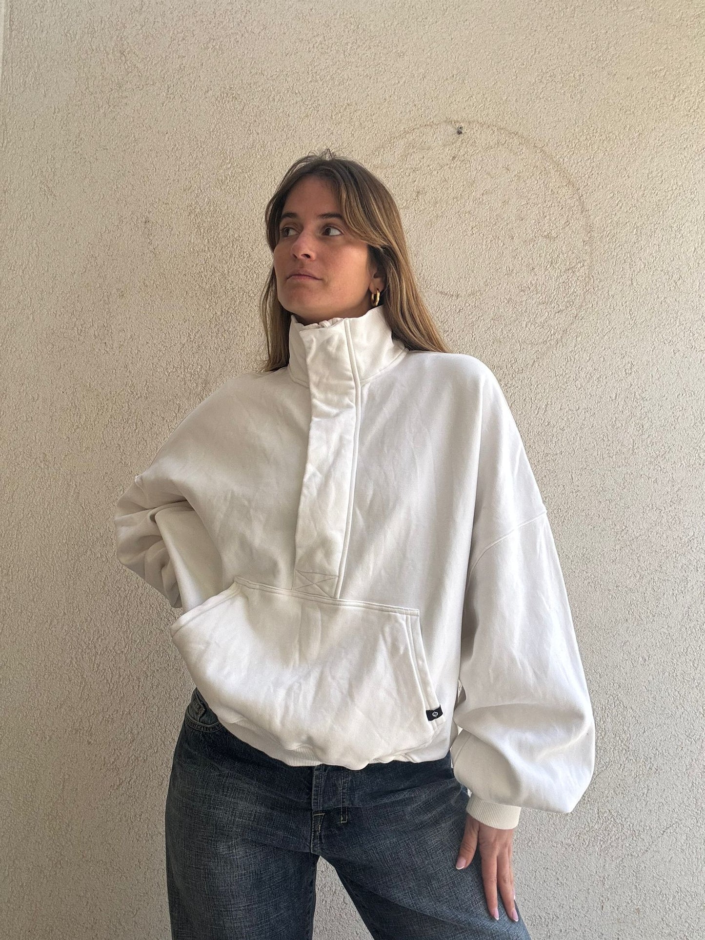 לבן בד צרחות נופל אמאלה pullover