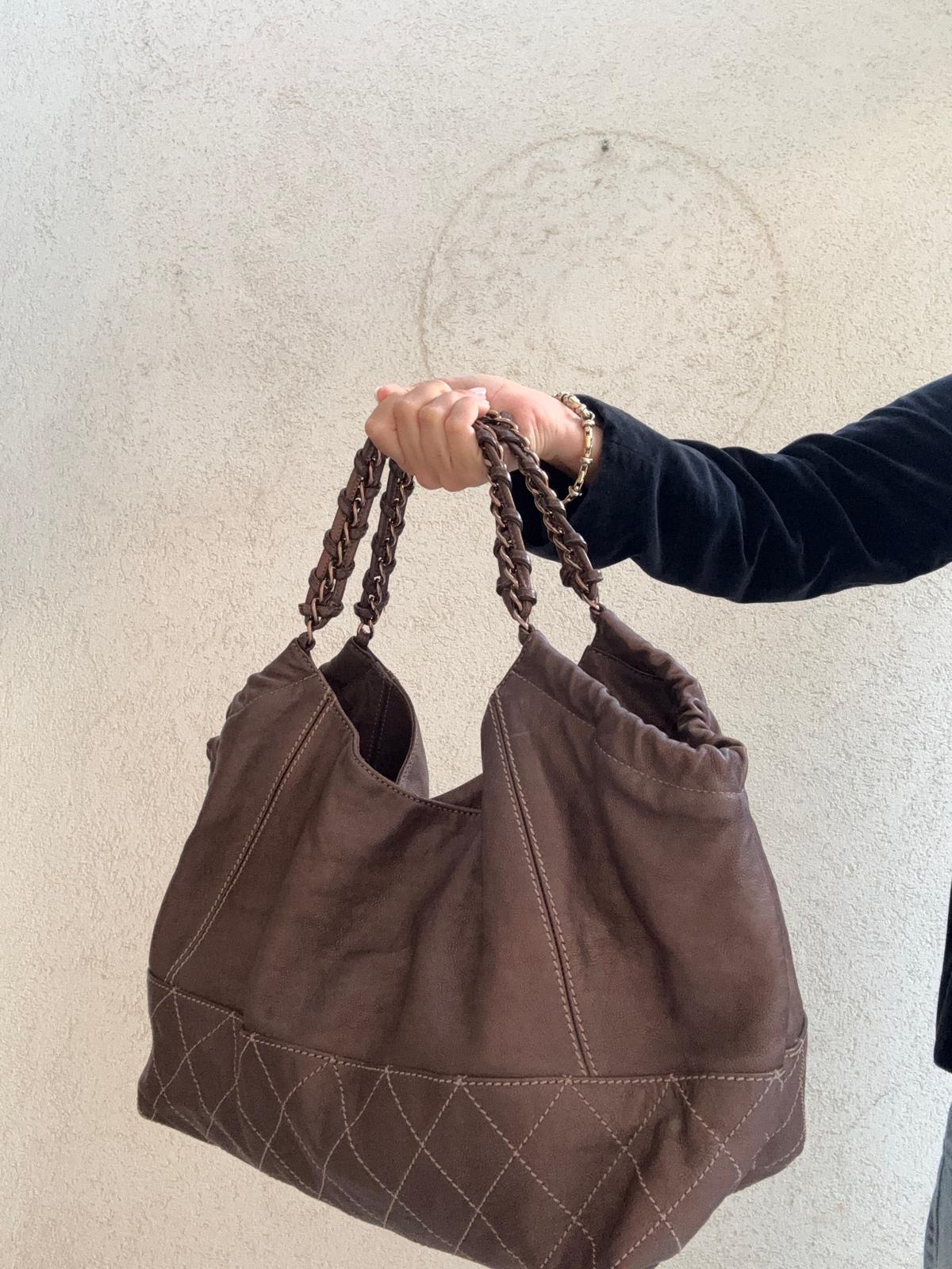 תיק עור חום מקום ללפטופ