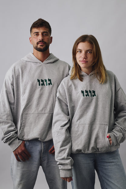 סווצרט גוגו עם כובע