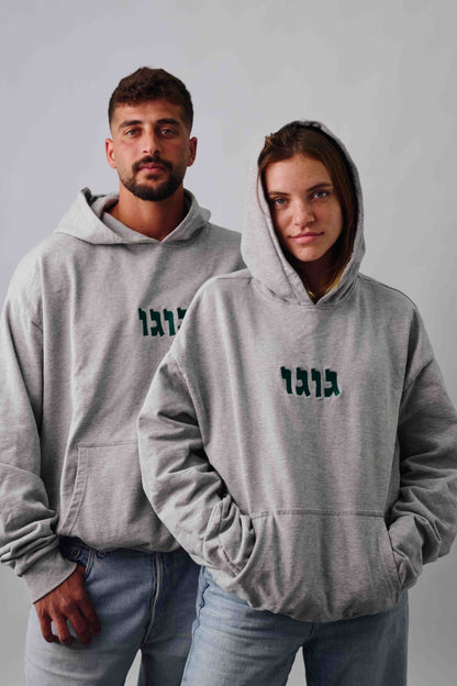 סווצרט גוגו עם כובע